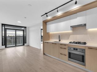 2729 Kingsway #702, Vancouver, BC