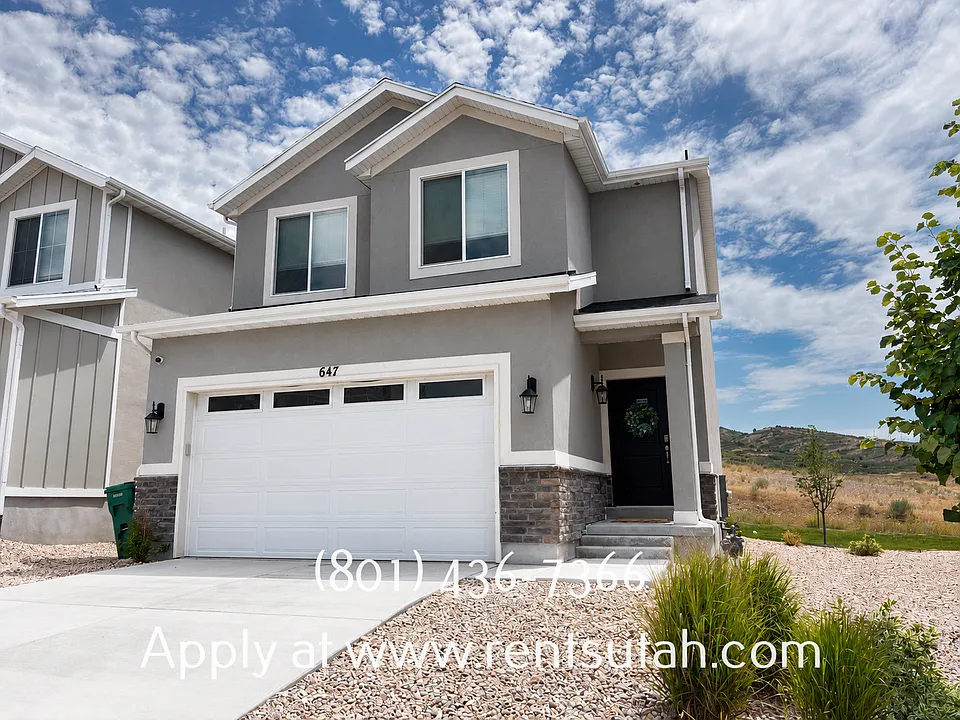 647 W Raintree Ln