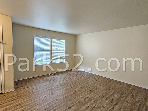 2nd image of 2458 Arnold St