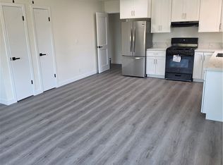 1034 El Camino Dr, Costa Mesa, CA 92626