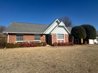 7615 E 54th Pl, Tulsa, OK 74145