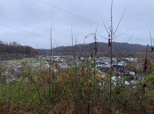 209 Highland Ave, Paintsville, KY 41240