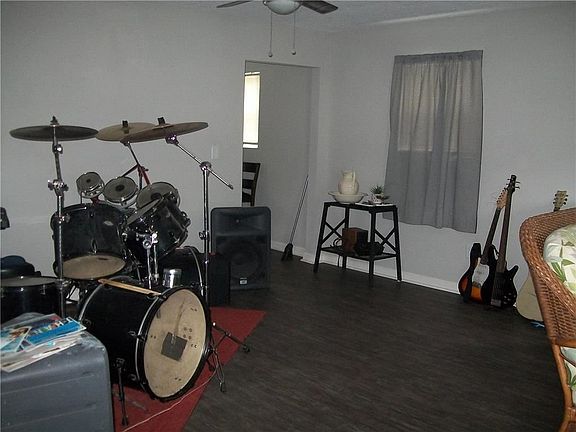 4th image of 2818 S 48th St