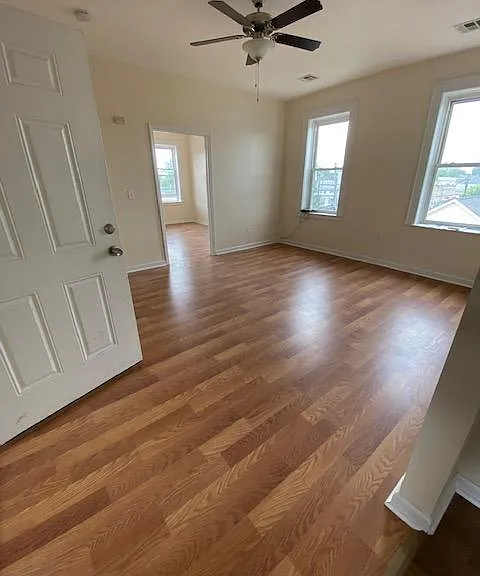 319 14th Ave #3 — Photo 1