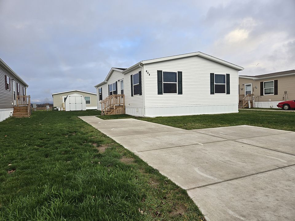 1st image of 7204 E Grand River Ave Lot 454
