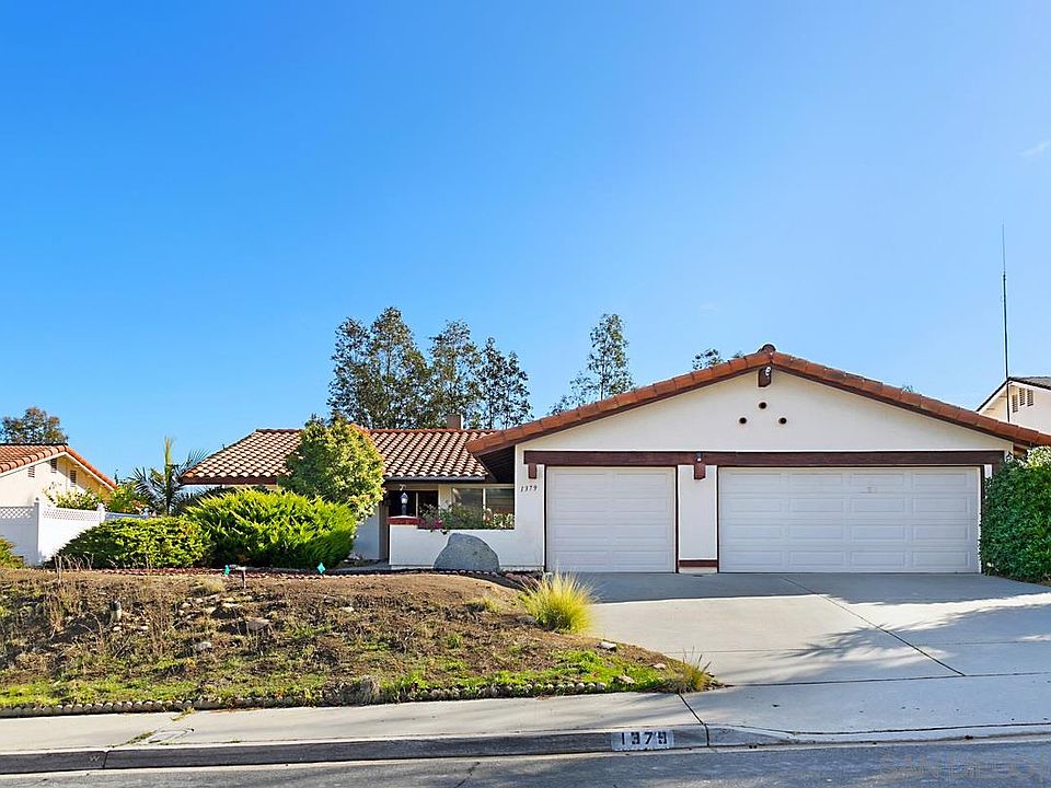 1st image of 1379 Pillsbury Ln