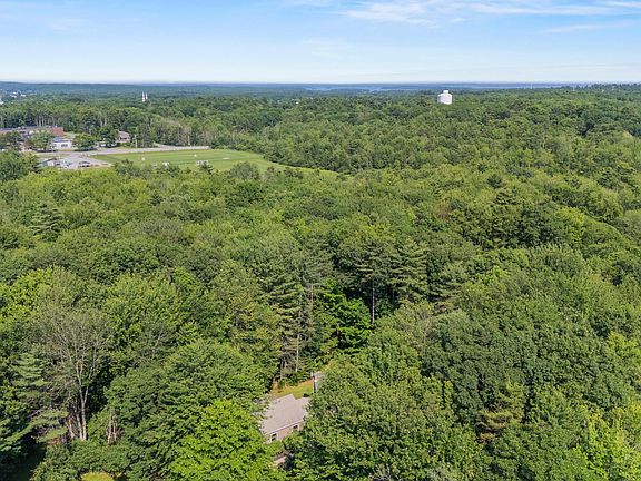 3rd image of 60 Ledgewood Drive