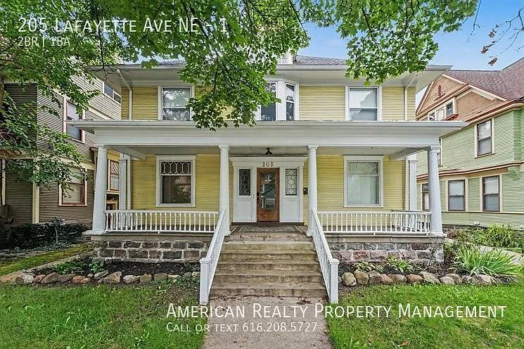 2 bed, 999 sqft, $1,800 — Photo 1