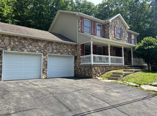 40 Quapaw Dr, Hazle Township, PA 18202