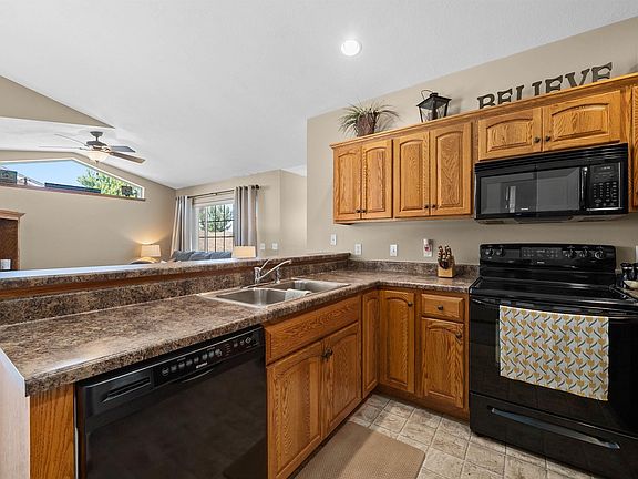 5th image of 7405 W 51st St