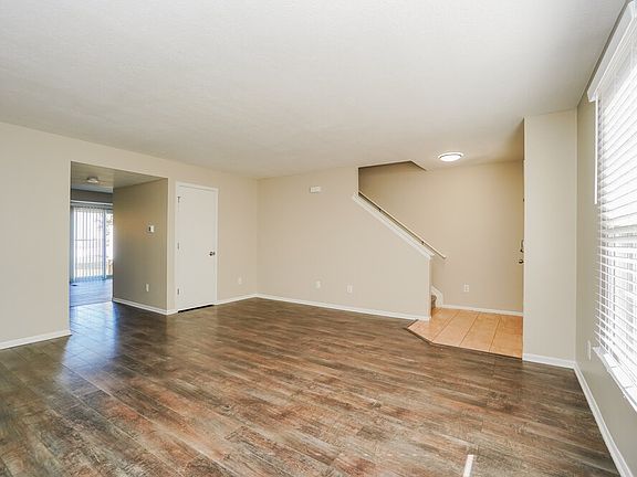 5th image of 7868 Edgewater Dr
