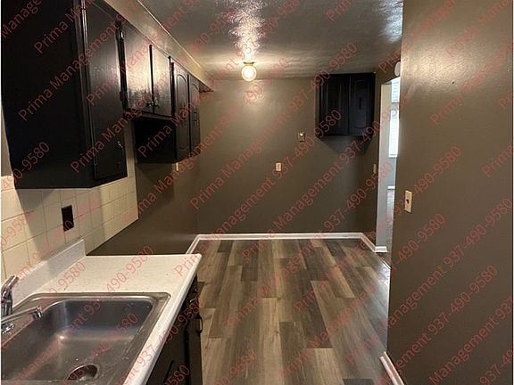 5th image of 21 W Parkwood Dr APT C