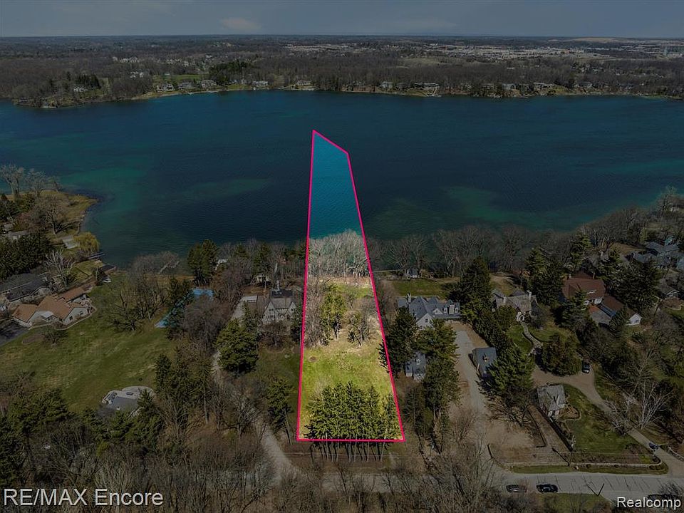 940 Lake Angelus Shrs, Lake Angelus, MI 48326 MLS 20230027209 Zillow