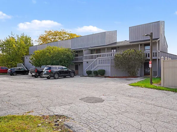 2432 E Tennis Ct #A2, Bay City, MI 48706