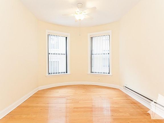 3rd image of 1220 N Dearborn St #B2jj