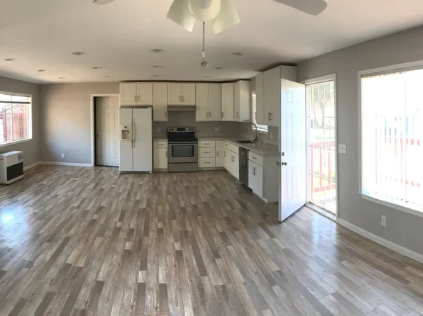 14601 Uhl Ave, Clearlake, CA 95422