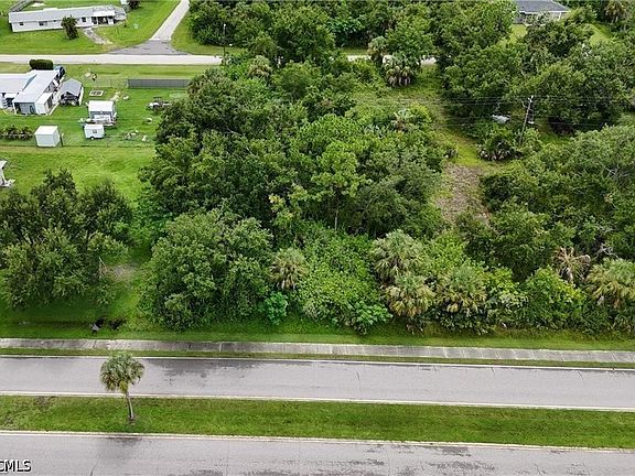3rd image of 6117 Golf Course Blvd
