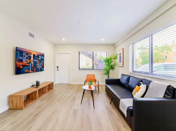 700 SW 11th Ave, Miami, FL