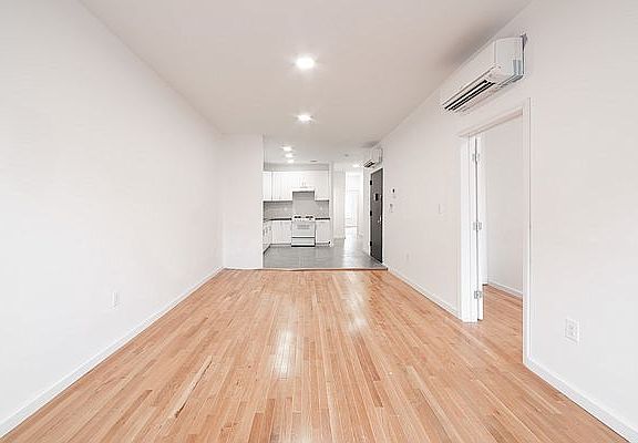 3rd image of 1044 Flatbush Ave #1
