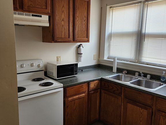 2nd image of 24 N Mulberry St APT C