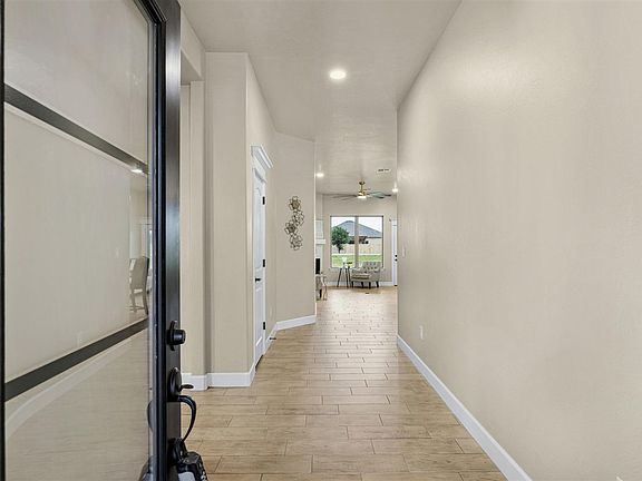 3rd image of 2604 SW 68th St