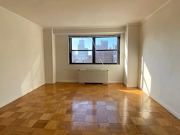 5th image of 300 W 55th St APT 3B
