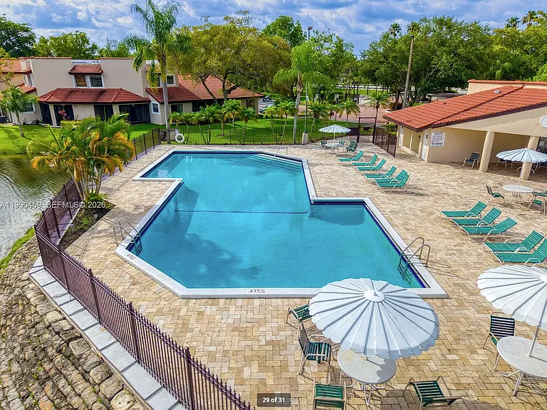 9151 W Sunrise Blvd — Photo 30