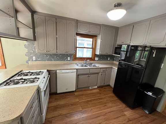 2nd image of 347 Goodrich Ave