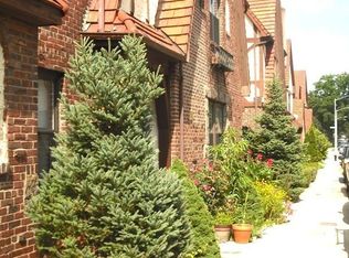 18916 37th Ave APT P, Flushing, NY 11358