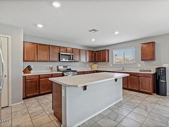 2nd image of 1062 W LOWELL Drive
