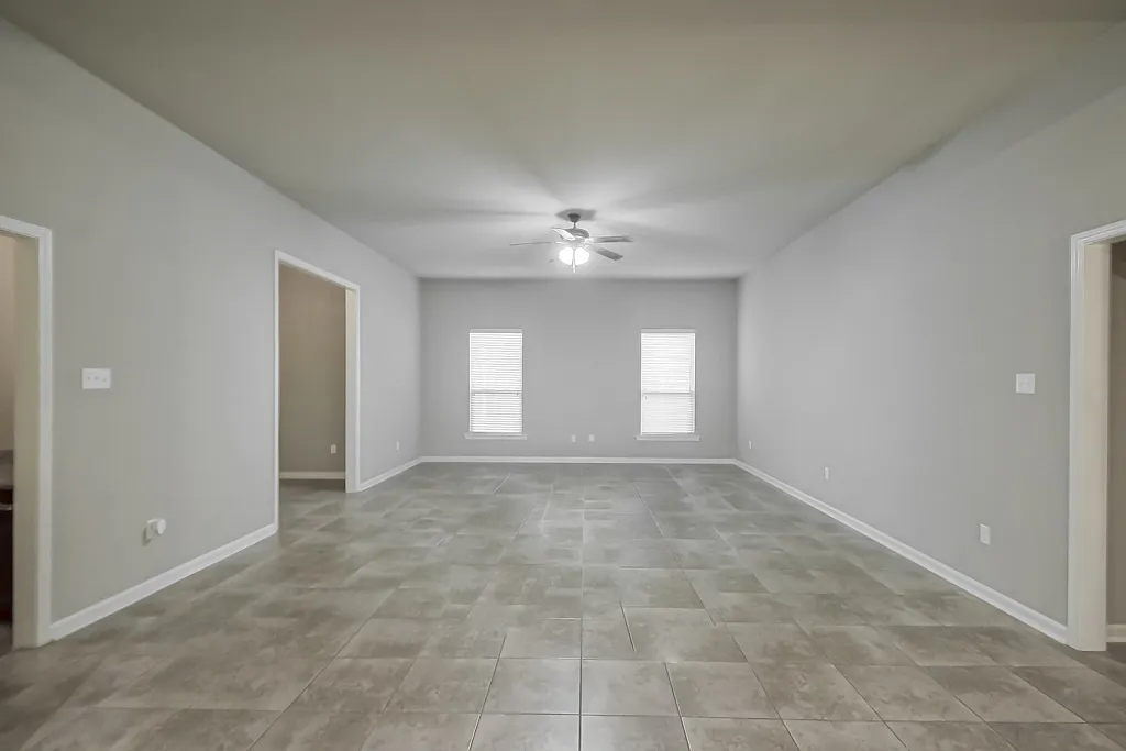 Building Photo - 641 Greenwich Dr