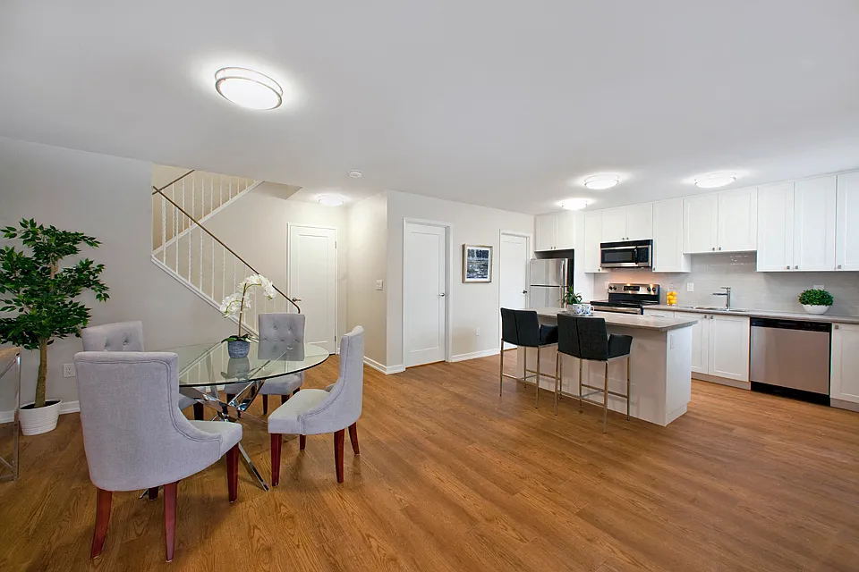 Carriage Hill — Photo 1