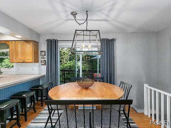 5th image of 3107 Wildridge Dr NE