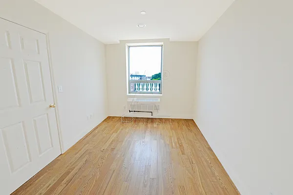 Rented by Peter Ashe | media 8