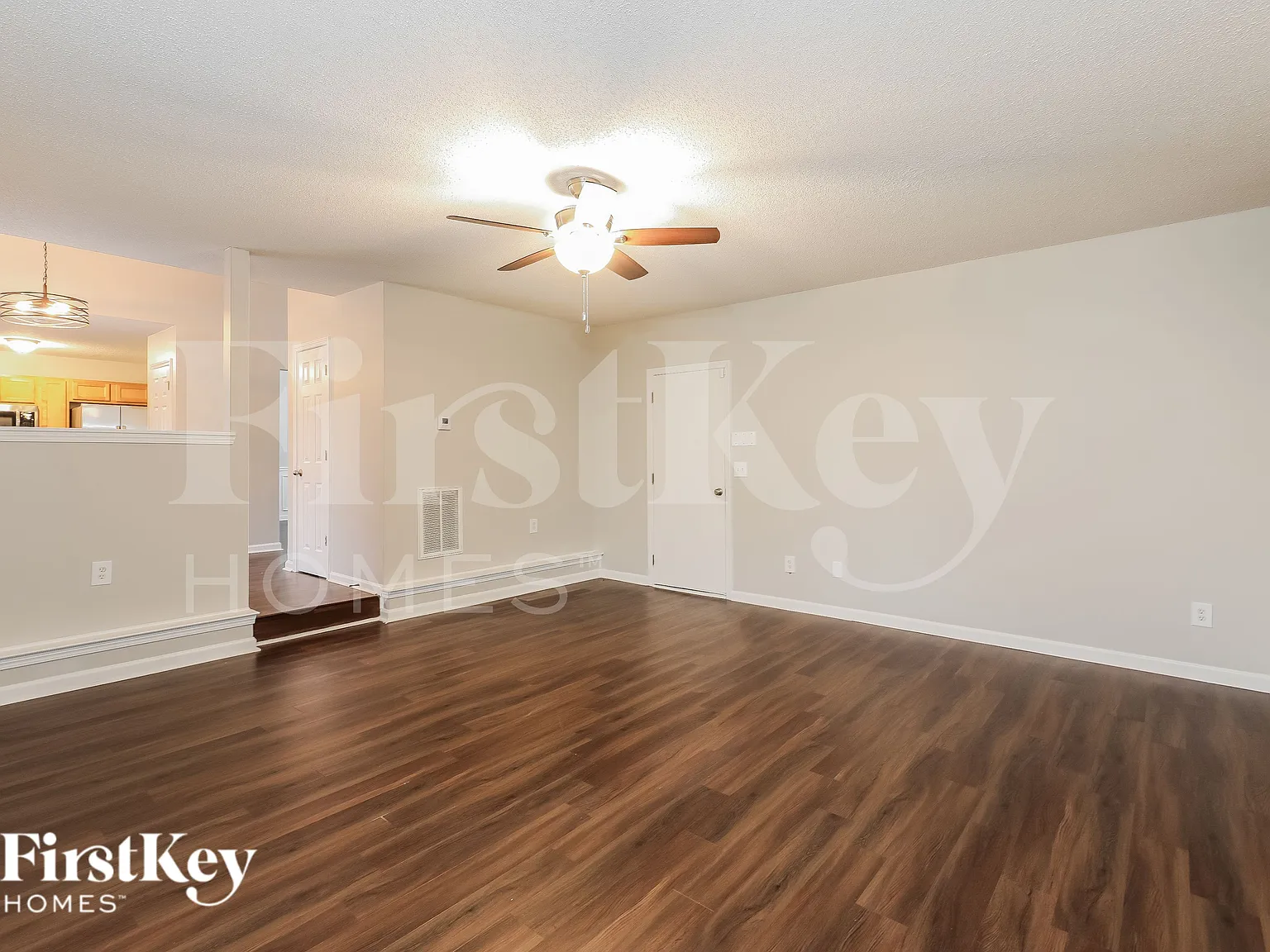 3 bed, 2.5 bath, 1710 sqft, $1,980 — Photo 3