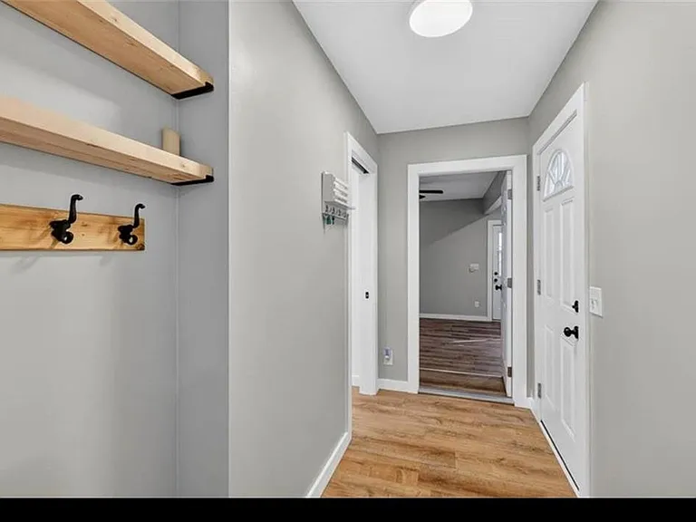 2329 Reynolds St — Photo 18