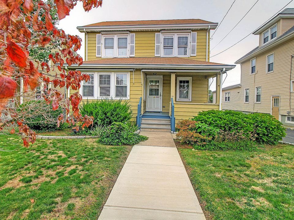 For Home in Convenient East Norwalk Location