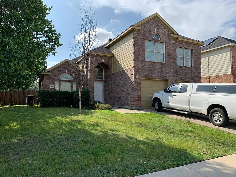 4636 Rush River Trl — Photo 1