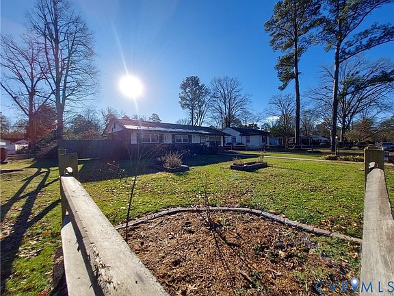 3rd image of 210 Stuttaford Dr