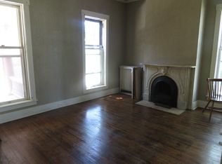 1429 Brady St APT 1, Davenport, IA 52803
