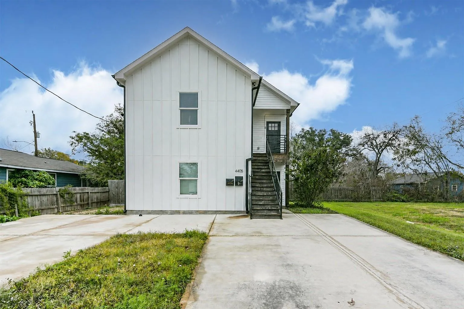 2 bed, 2.0 bath, 1000 sqft, $1,575 — Photo 1