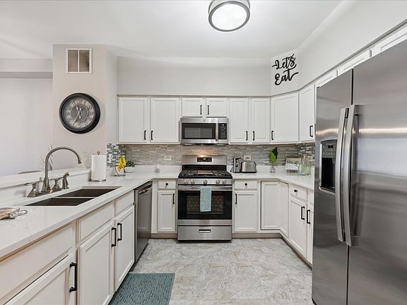 3rd image of 71 Arboretum Dr