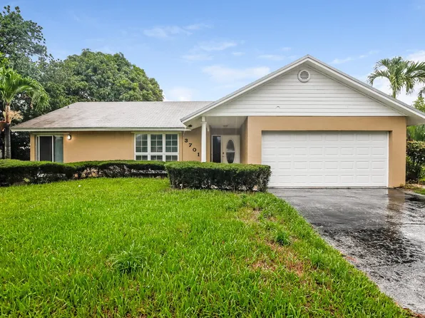 3701 NW 7th Ct, Delray Beach, FL 33445