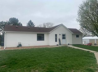 702 Crawford Ave, Winside, NE 68790