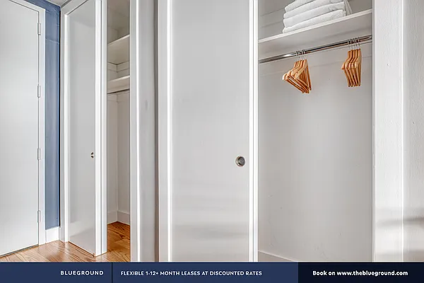 Rented by The Blueground | media 328