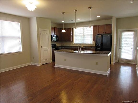 3rd image of 111 Steinbeck Way APT A