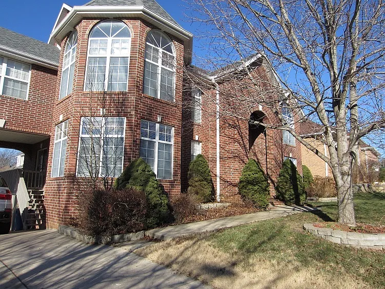 2149 S Cedar Hill Ave — Photo 2