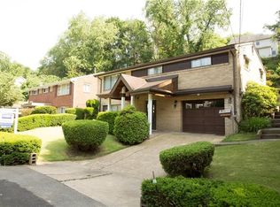 11 Valley St, Pittsburgh, PA 15205