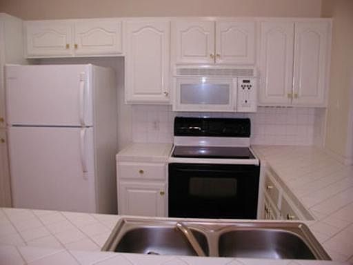 5th image of 101 Chapel Hill Cir #101