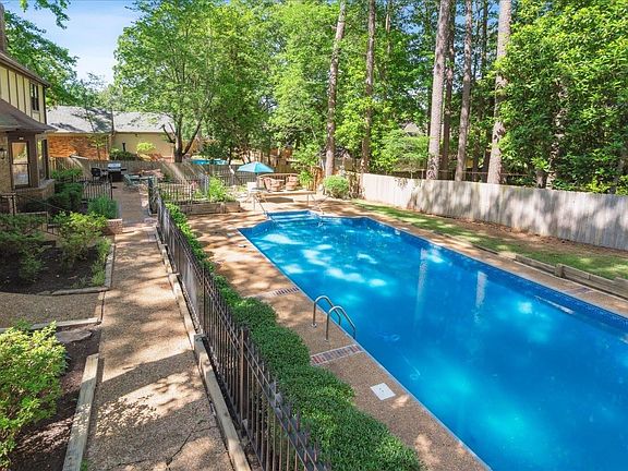 2nd image of 2696 Hickory Glen Cv